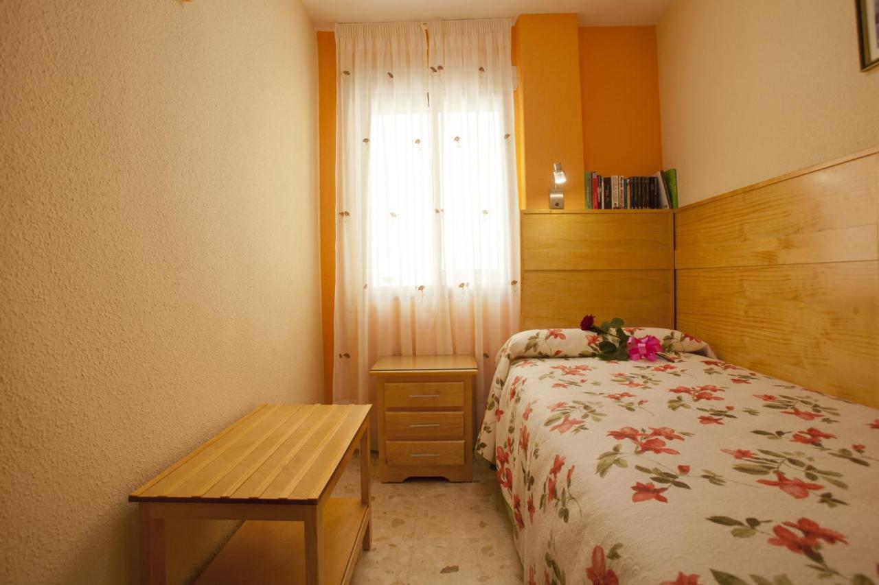 - 2 Bedrooms With Wifi And Sea Views - 01679 * Marbella